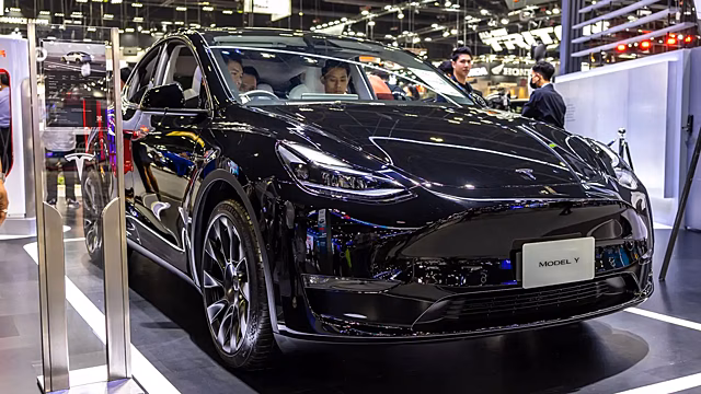 Tesla расширяет штат завода в Грюнхайде на 1000 человек