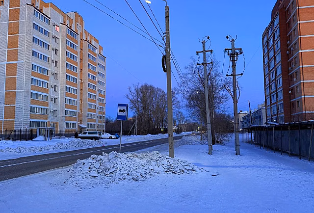 Жители Свободного жалуются на водителей автобуса № 44, которые игнорируют новую остановку