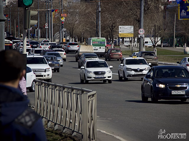 Хит ФМ рулит: получи фирменные подарки за знания ПДД
