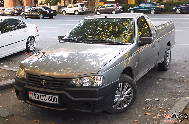 Это иранский пикап на базе Peugeot 405: его начали поставлять в Армению