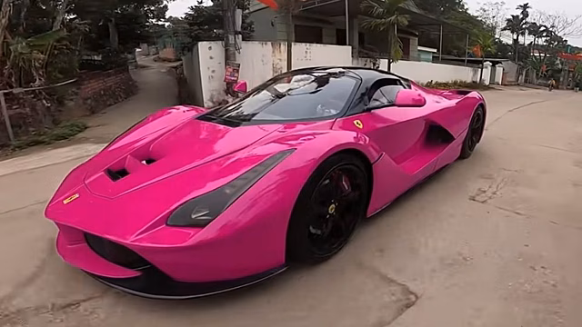 Этот LaFerrari на самом деле является старой Toyota