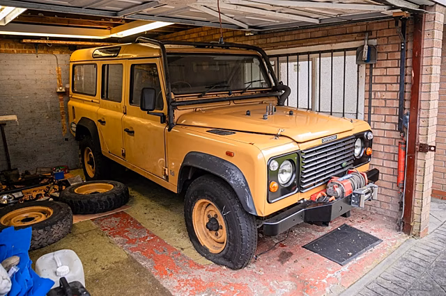Редкий Land Rover Defender выставлен на аукцион