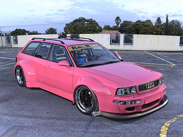 Модель Audi RS2 получила вымышленный сверхширокий кузов от независимых дизайнеров