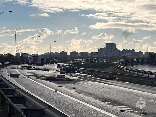 Прокуратура устанавливает обстоятельства взрывоопасного ДТП на КАД в Буграх