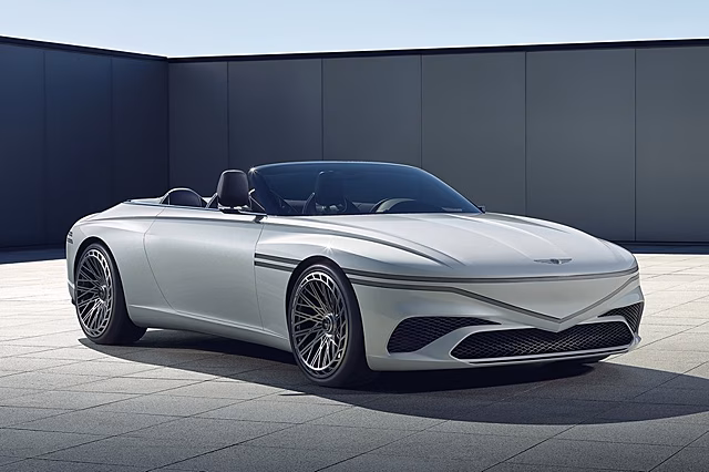 Genesis X Convertible: складной жёсткий верх, длинный капот и четырёхместный салон