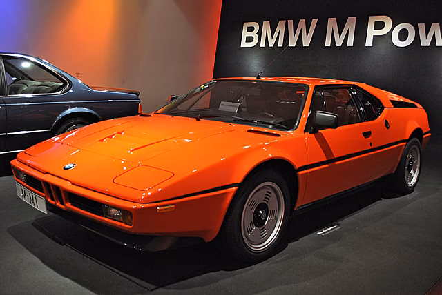 Суперкар BMW M1 выставлен на аукционе