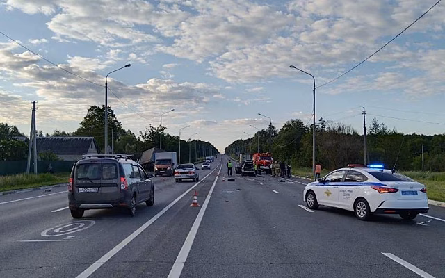 Два человека погибли в ДТП с грузовиком под Рязанью