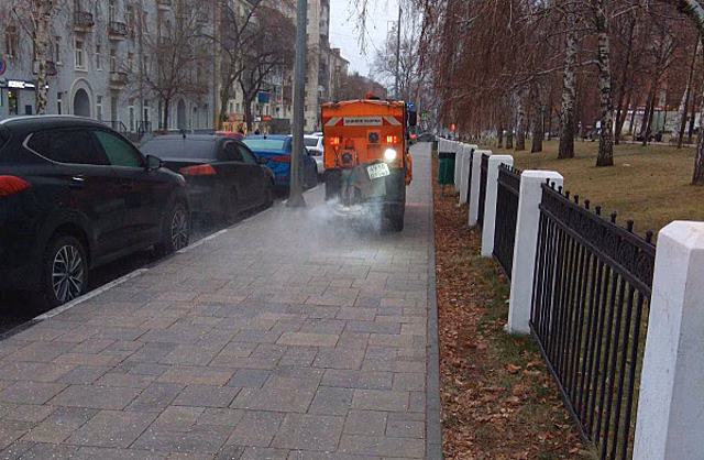 В Самаре 15 декабря 2021 года усилили меры борьбы с гололедом на дорогах