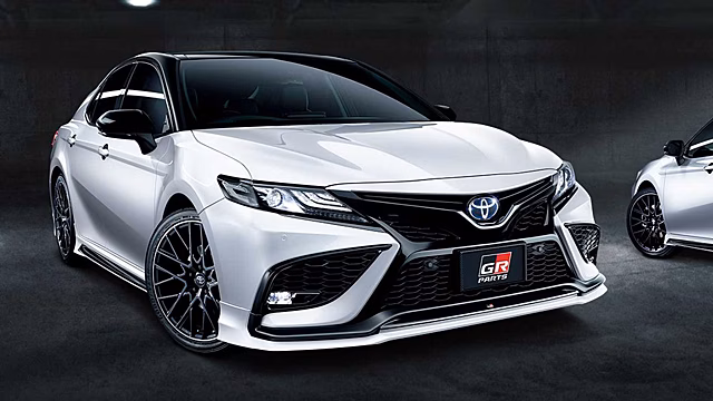  		 			Toyota Camry преобразилась благодаря деталям GR и Modellista 		 	