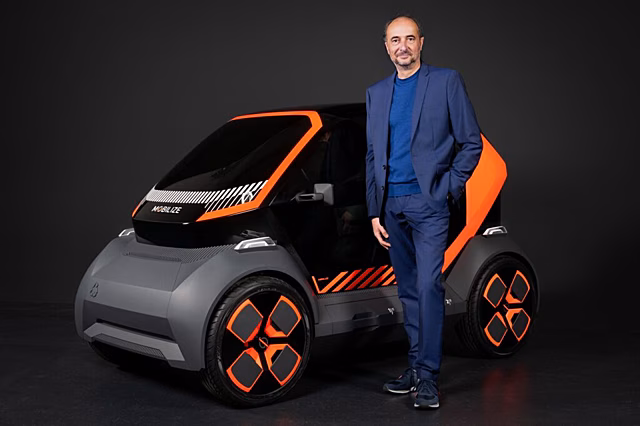 Renault начинает тестировать электрический седан Mobilize для такси