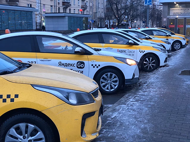 «Если только не влезет»: В России таксисты не могут отказать в поездке из-за веса