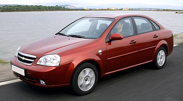 Очевидный выбор: три плюса и три минуса Chevrolet Lacetti