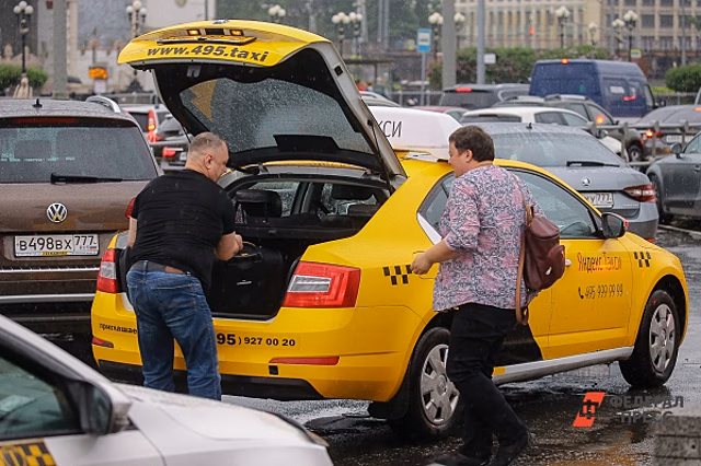 Автоэксперт о запрете иномарок в такси: «Спровоцирует нехватку транспорта»
