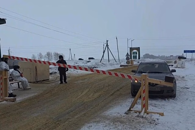 Новосибирцам объяснили необходимость организации блокпостов в деревнях, где изымают скот