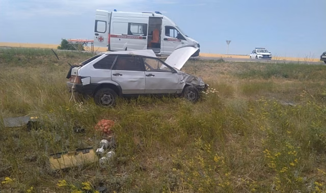В Волгоградской области водитель ВАЗа при обгоне попал в ДТП