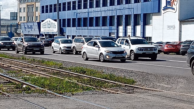 ДТП с участием четырех автомобилей произошло в центре Кемерова