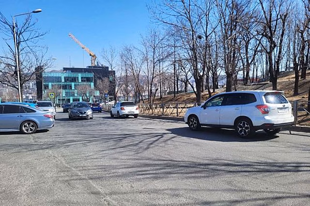В Тюмени временно ограничили движение на развязке Дружбы и Мельникайте