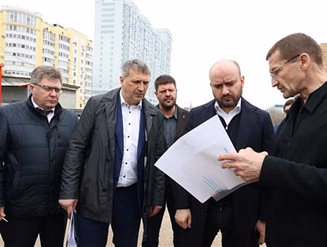 В Самаре начали ремонт дорог, на состояние которых жаловались жители