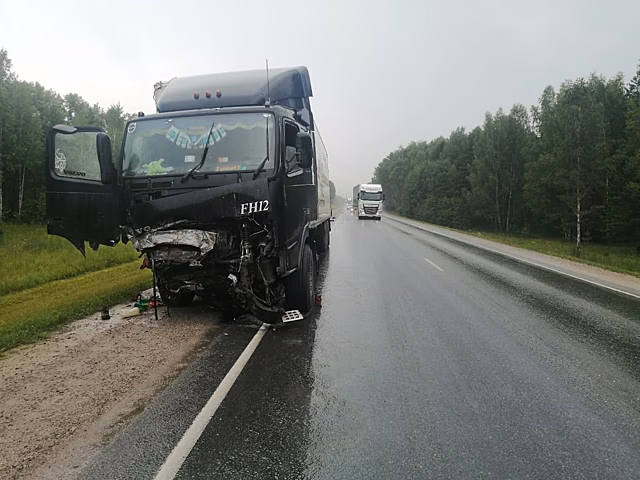 Два человека погибли в страшном ДТП на трассе Кемерово - Новосибирск
