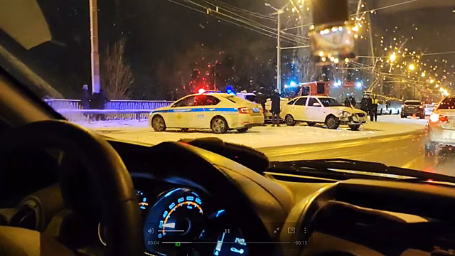 Московская улица в Калуге встала в пробке из-за ДТП