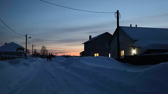 Обещанного три года ждут. Уличное освещение на улице Плетеневой в Лянгасово появится к 2024 году
