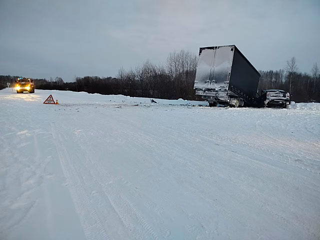 Водитель иномарки погиб в ДТП с ГАЗелью под Новосибирском