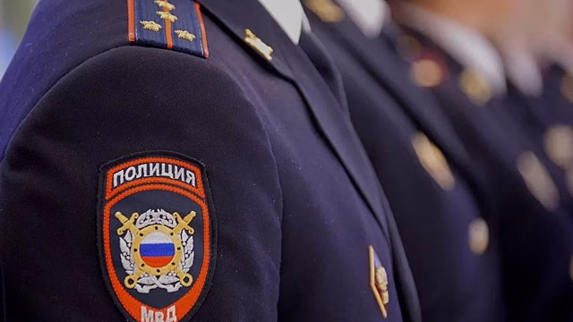 14 несовершеннолетних встретили полицейские в вечернее время в торговом центре Вологды