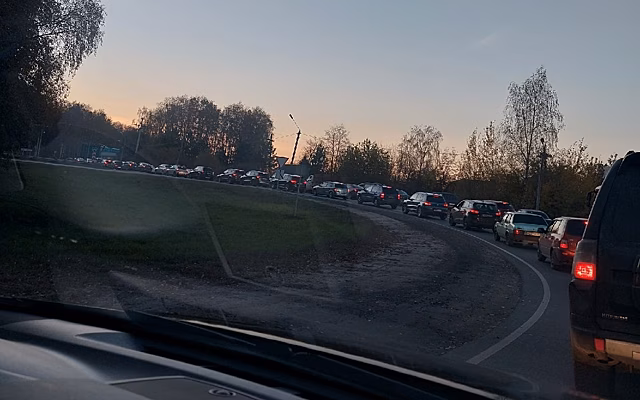 Гигантская пробка вновь образовалась на въезде в Нижний Новгород со стороны Бора