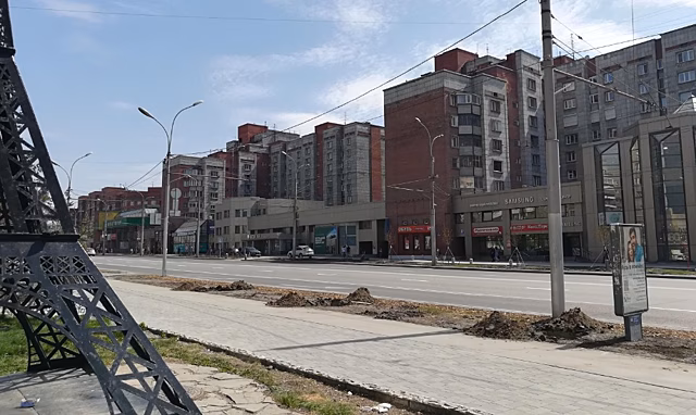 Локоть выступил за демонтаж нового забора на Вокзальной магистрали