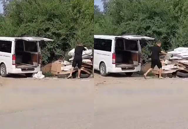 Благовещенец вывалил мусор рядом с контейнером и «засветился» на видео