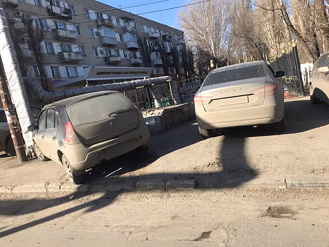 Саратовцы пожаловались на чиновников-автохамов