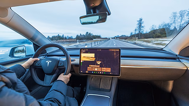 Tesla введёт подписку на высокотехнологичную систему в своих автомобилях