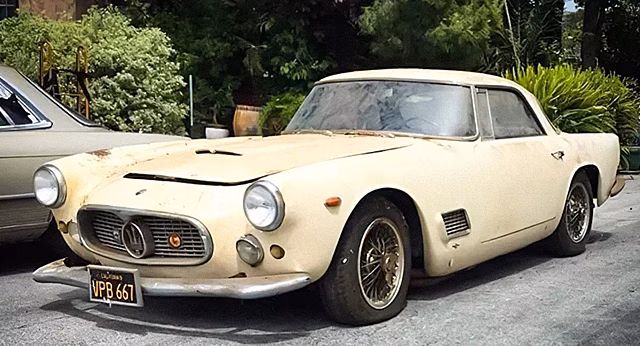 Ржавый 59-летний Maserati, 43 года простоявший в гараже, продали за 16,7 млн рублей