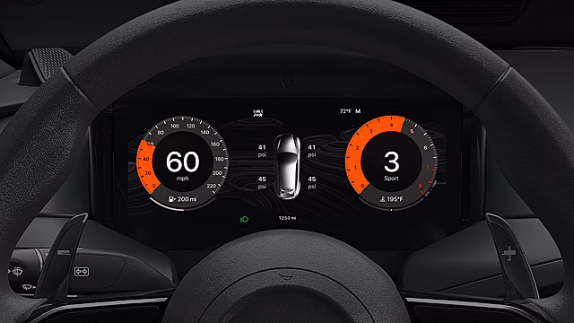 Дублирование на все экраны и выбор дизайна «приборки»: Apple выпустила CarPlay Ultra