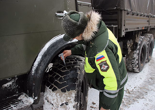 В Приморском крае инспекторы ВАИ Восточного военного округа провели занятия по безопасности дорожного движения