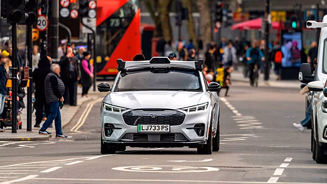 Wayve, Uber и Waymo готовятся к внедрению беспилотных авто в Великобритании