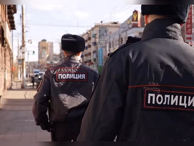 Два автомобиля устроили дрифт в центре Читы – полиция ищет водителей
