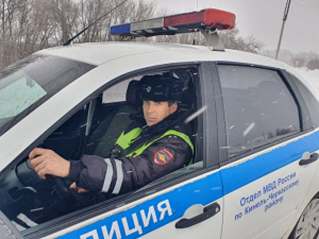 В Самарской области пользователи социальной сети выразили признательность сотруднику полиции