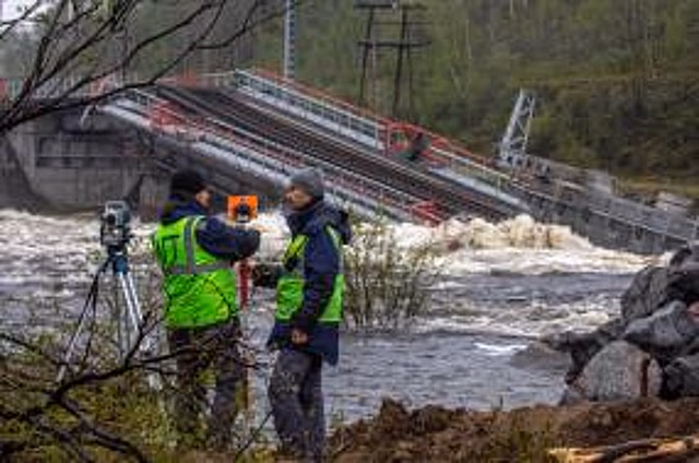 Движение поездов по мосту под Мурманском могут открыть 19 июня