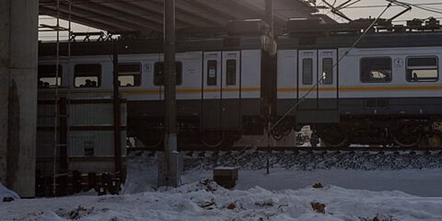 В Подмосковье железнодорожники предотвратили ДТП на переезде
