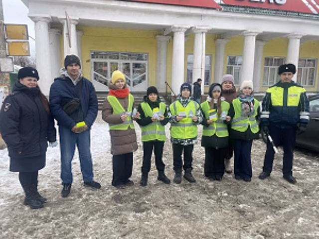 В Оренбургской области в Орске сотрудники полиции провели информационно-пропагандистскую акцию «Рыцари дорог»