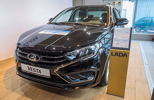 Владельцы Lada Vesta жалуются на поломку функции Start/Stop при помощи брелока