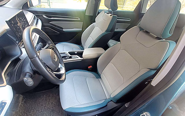 Крупнее Весты, один из самых доступных китайских авто в РФ: тест и обзор
