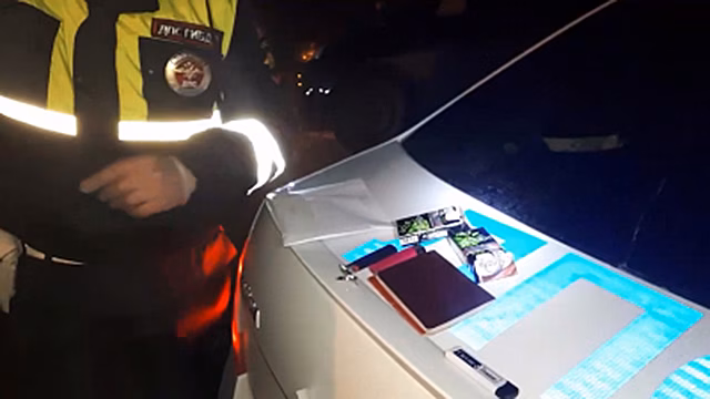 Почти четыре килограмма наркотиков изъяли у автомобилиста тюменские полицейские