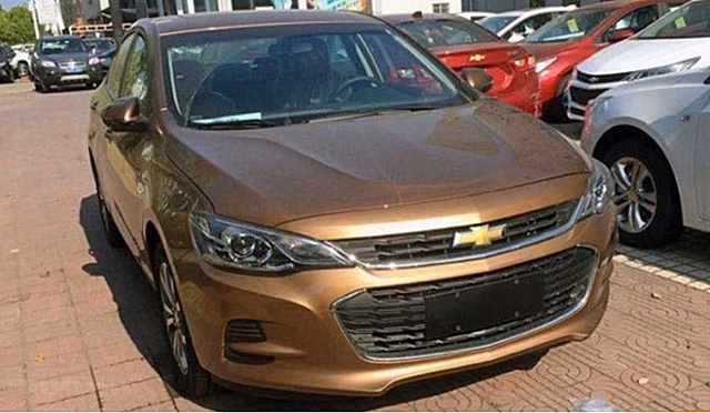 Седан Chevrolet Cavalier показался на новых фотографиях