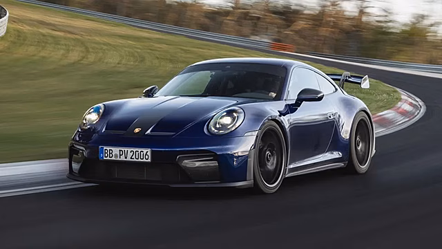 Porsche 911 GT3 стал самым быстрым серийным автомобилем с механической коробкой передач