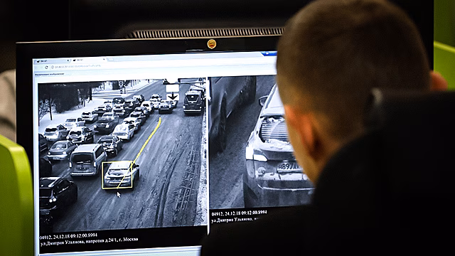 Москвичку оштрафовали за превышение на машине, за рулем которой никого не было