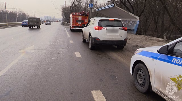 В Курске автомобилистка не уступила дорогу пожарной машине