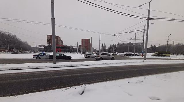 День жестянщика-2. В Калининграде у пл. Василевского произошло два ДТП