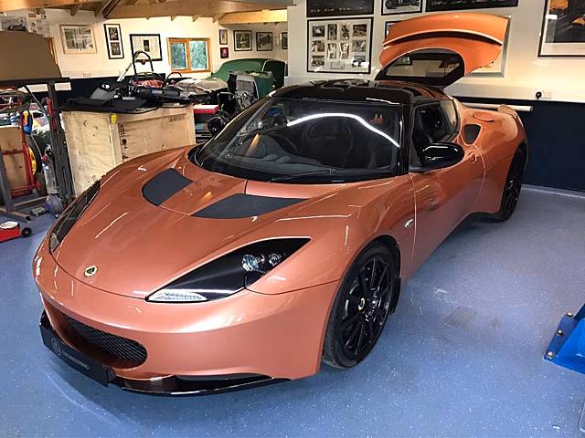 Единственный в мире гибридный Lotus Evora выставили на продажу